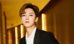 明星娱乐圈吃瓜博君一肖,娱乐圈的甜蜜瓜田，明星们的甜蜜互动揭秘