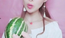 娱乐吃瓜酱尴尬丫头,揭秘娱乐圈背后的尴尬瞬间